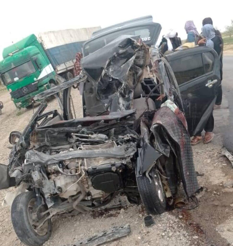 غزني کې ترافیکي پېښه؛ درې کسان مړه او درې نور ټبیان شوي