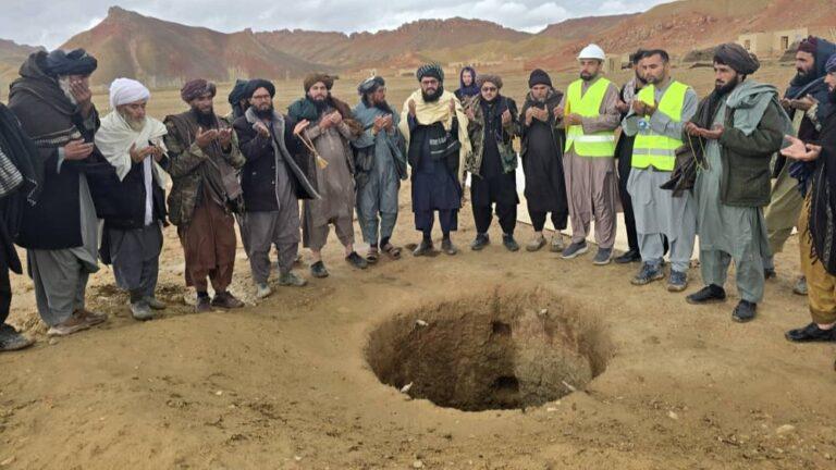 کار ساخت پنج‌ شبکهٔ آب‌رسانی در غور آغاز شد