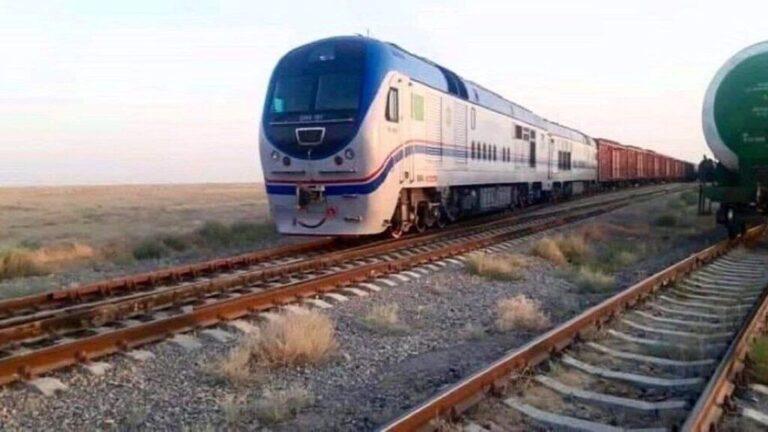 در یک ماه گذشته از مسیر خط آهن هرات – خواف بیش از ۱۰۰ هزار تُن انتقالات صورت گرفته‌است