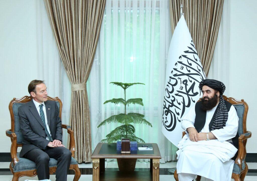 متقي او ریچارډ لینډزي د افغانستان-پاکستان، سیمې او نړۍ پر وضعیت خبرې وکړې