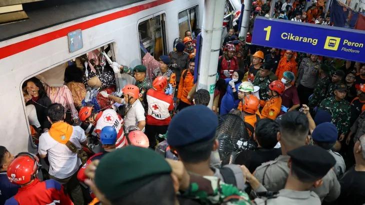14 killed, 84 injured in Indonesia train collision