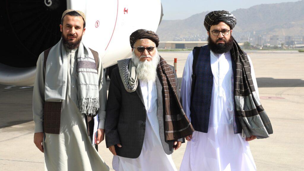 د چاپېریال‌ساتنې ملي ادارې عمومي رییس د یوه پلاوي په مشرۍ قزاقستان ته ولاړ