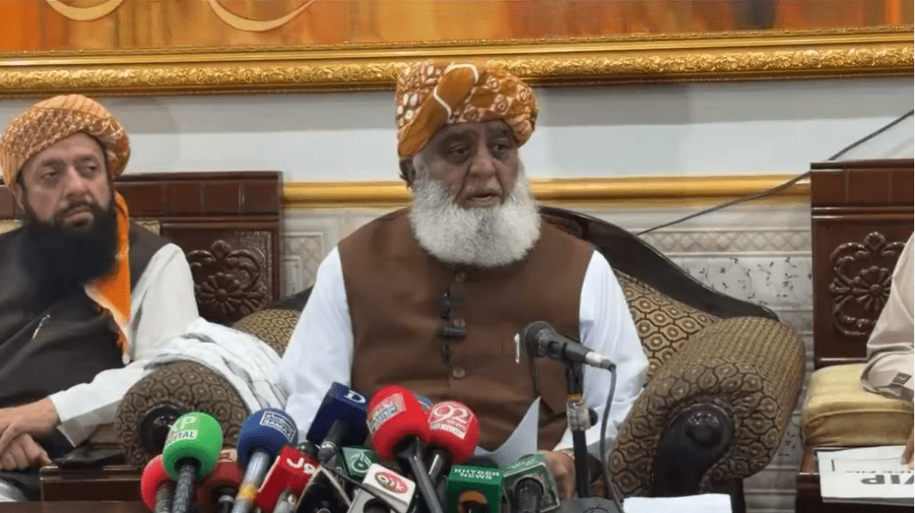 Fazlur Rehman accuses Pakistani leaders of being “slaves of the US”