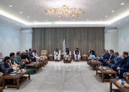 حقاني: نړیوال ورزشکاران دې د افغانستان د سولې او ورورولۍ پیغام خپلو هېوادونو ته ورسوي