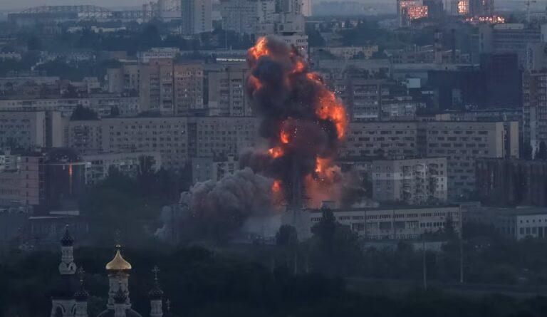 Russian strikes on Kyiv kill 1, injure 23