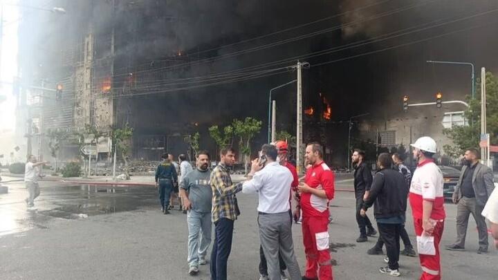 آتش‌سوزی در ایران جان هشت تن را گرفت