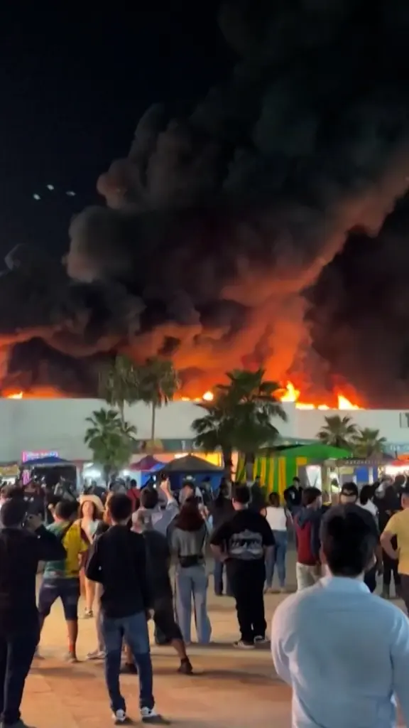 5 killed in fire at fairground in Mexico
