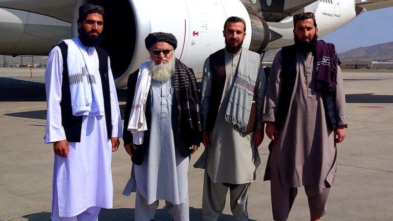 رئیس ادارۀ حفاظت محیط‌زیست برای اشتراک در فورم جهانی شهری عازم آذربایجان شد