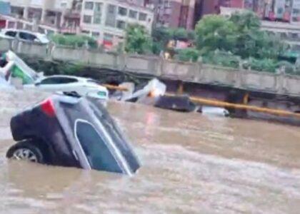 21 killed in heavy rains, flash floods in China