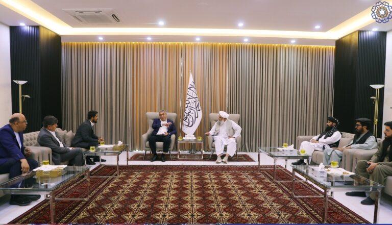 Uzbek officials, business delegation visit Kabul