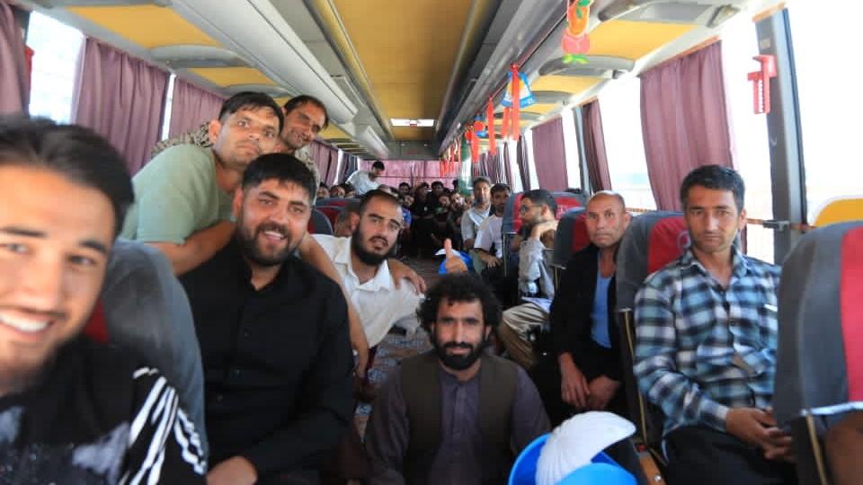 165 Afghan prisoners transferred from Iran to Afghanistan; 9 death sentences commuted