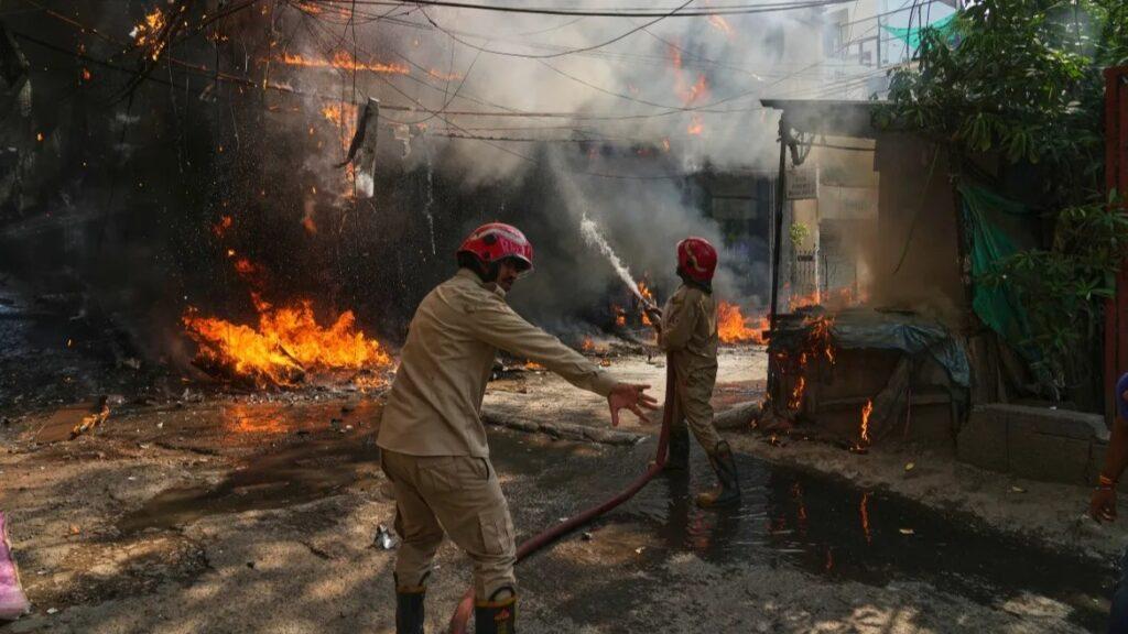 21 killed in New Delhi hotel blaze