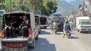 د پاکستان تر ادارې لاندې کشمیر کې زرګونو کسانو لاریونونه کړي؛ نښتو ۱۵ کسان وژل شوې