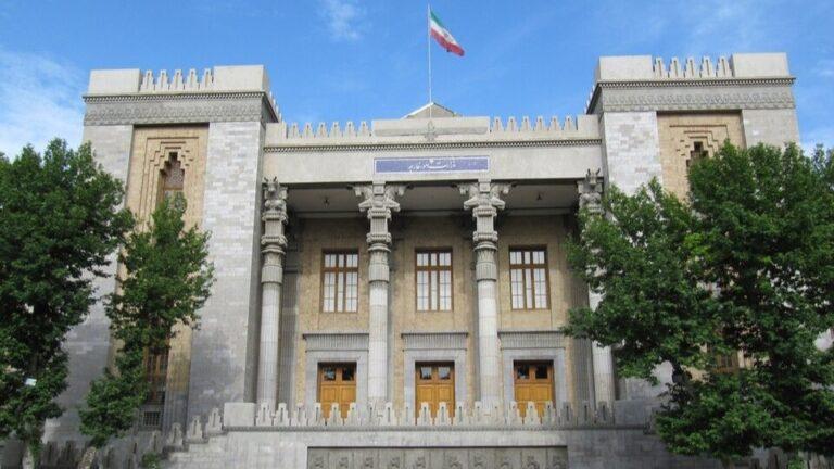 حملات امریکا بر ایران؛ تهران: مسؤولیت مستقیم با حاکمان کویت و بحرین است
