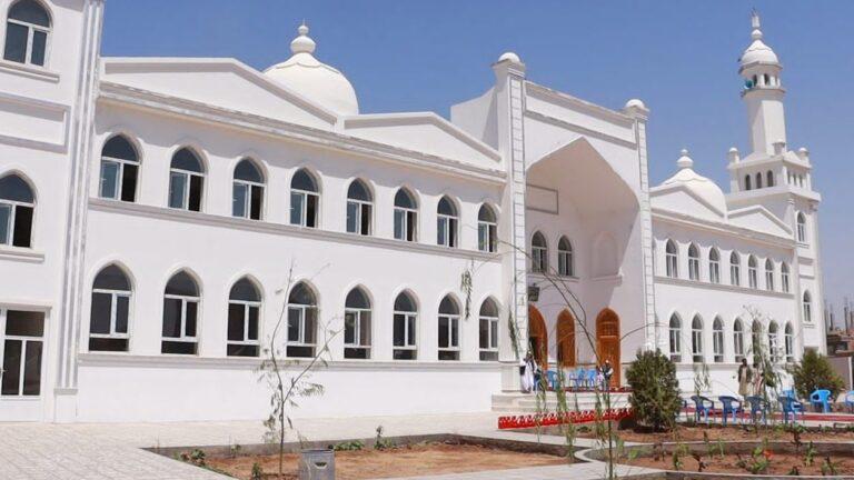 مسجد جامع با ظرفیت دو هزار نمازگزار در ولسوالی انجیل هرات افتتاح شد