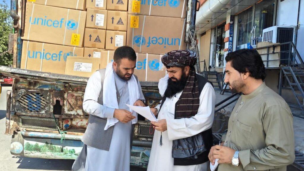 یونیسف تجهیزات طبی به ارزش ۲۳۵ هزار دالر به مراکز صحی ننگرهار کمک کرد