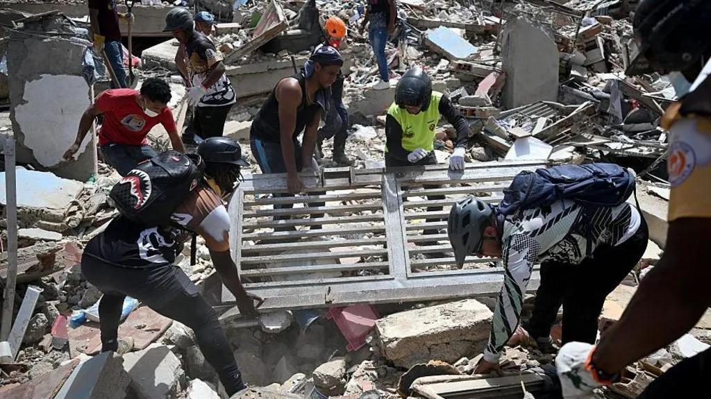 Death toll from Venezuela earthquake rises to 920