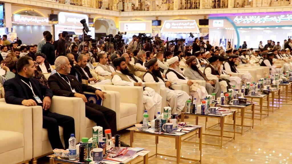 کابل کې د صنعت او معدن اونۍ ملي او نړۍوال نندارتون پرانیستل شو