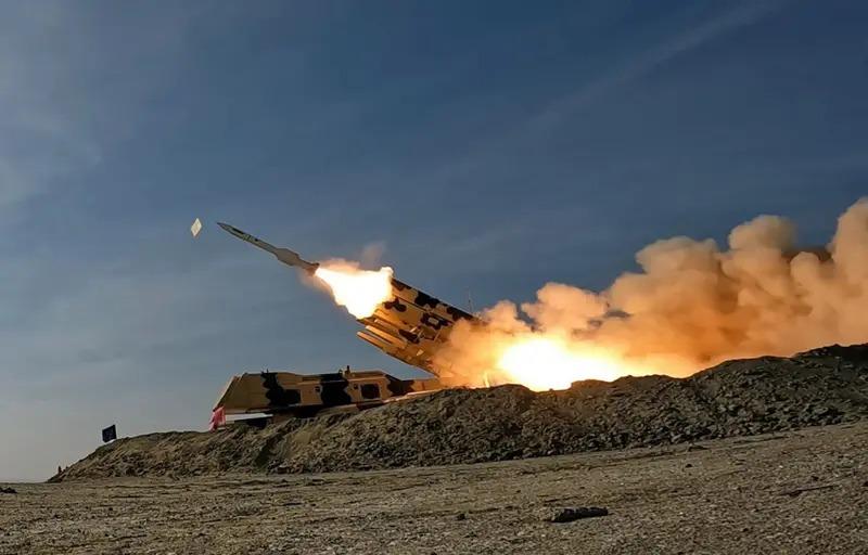 امریکا و ایران برای سومین روز از حملات تازه بر یکدیگر خبر داده‌اند