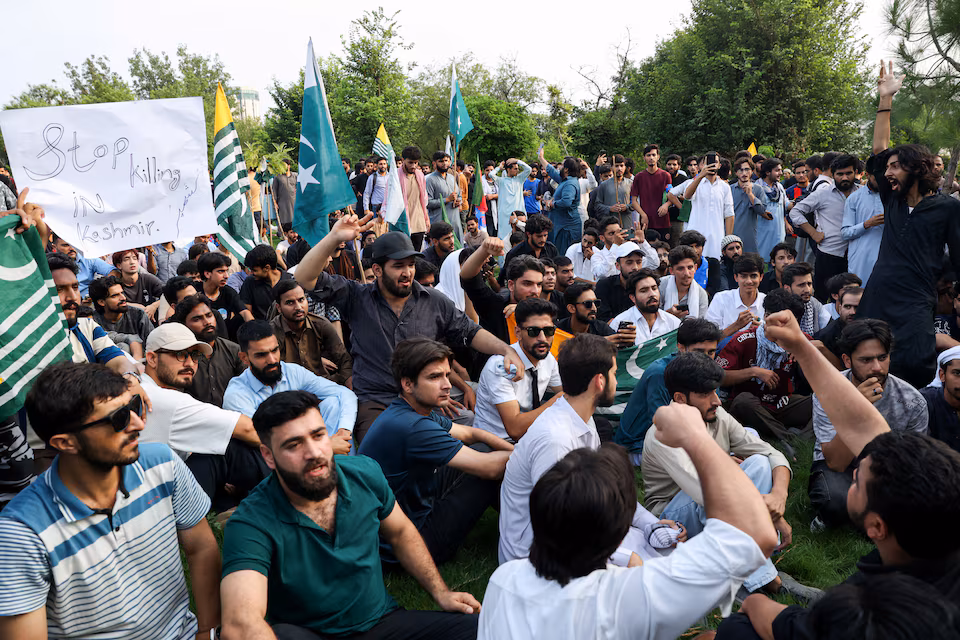 Over 30 reportedly killed in Kashmir election protests