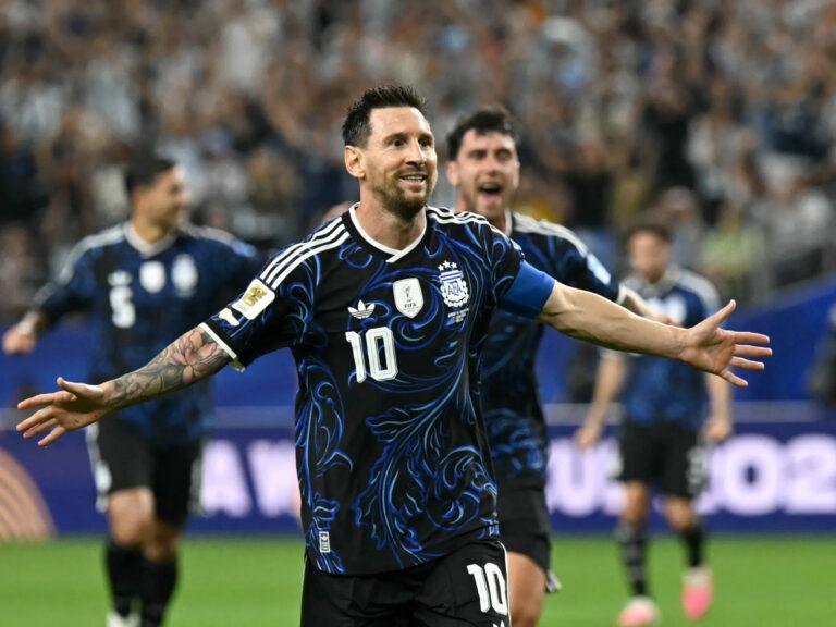 Argentina sinks England 2-1 to reach World Cup final