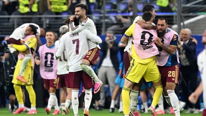 Spain beat France to reach FIFA World Cup final