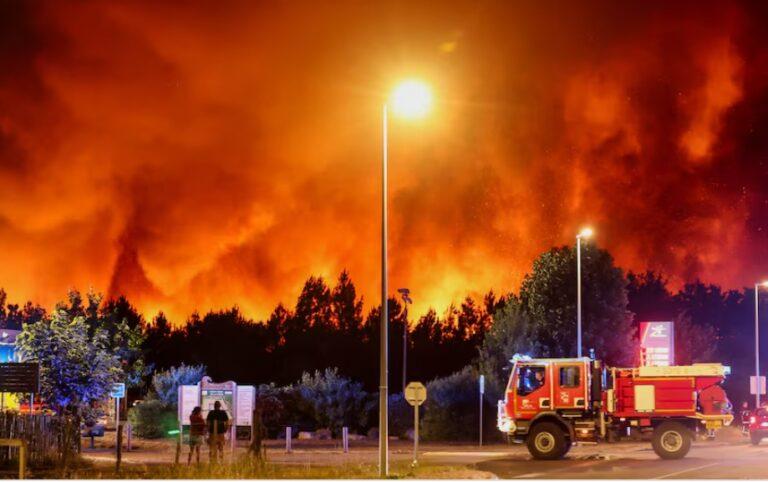 10,000 evacuated as wildfire spreads in southern France