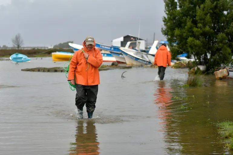Heavy rains, floods kill 3, displace hundreds in Chile
