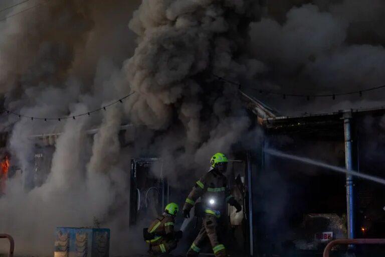 Russian missile strike hits Kyiv as Ukraine targets sites in Russia