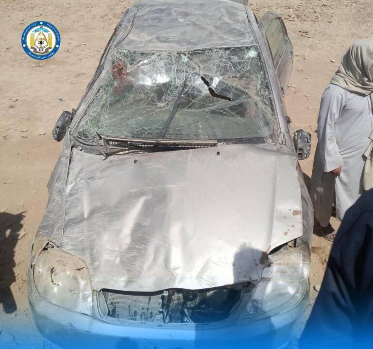 نیمروز کې ترافیکي پېښې؛ دوه کسان مړه او ۲۲ نور ټپیان شوي