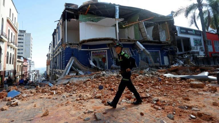 Over 100 killed, hundreds injured in powerful Colombia earthquake