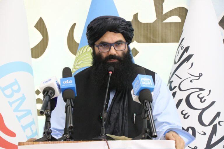 خوست کې د بدر په نوم د ۵۰ بستریز روغتون پرانیسته؛ حقاني: د روغتیايي خدمتونو کیفیت دې لوړ شي