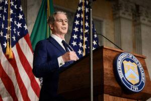 US announces new sanctions on Iran, Tehran responds