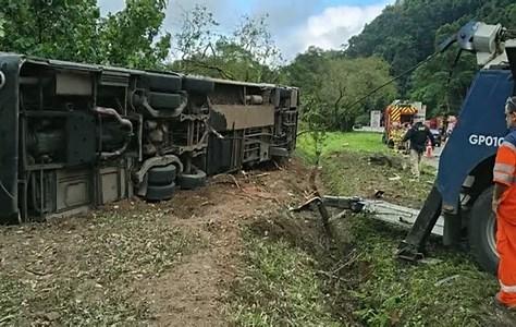 23 killed as bus collides with truck in Brazil