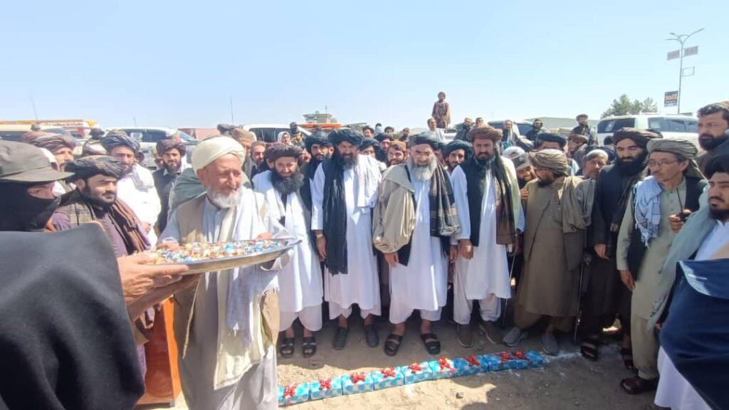 د غزني مرکز کې د کابل – کندهار غځېدلې لویې لارې د ۱۳ کیلومتره برخې پراخولو چارې پیل شوې