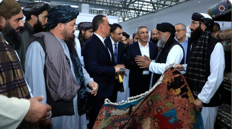 نخستین نمایشگاه مشترک صنایع سبک افغانستان و اوزبیکستان در ترمذ افتتاح شد
