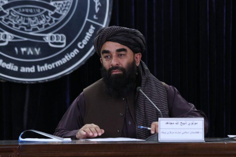 مجاهد: په تېر هجري قمري کال کې سلګونه پروژې بشپړې او سلګونه نورې د پلې کېدو په حال کې دي