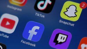 California imposes new restrictions on children’s social media use