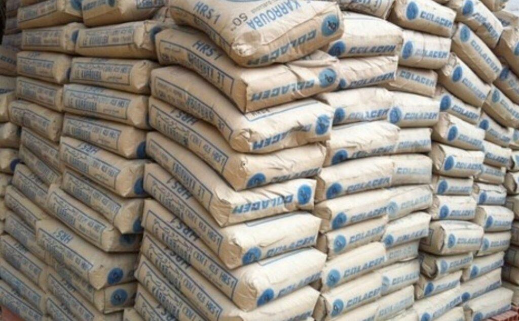 له حیرتان بندره نږدې ۵۰۰ ټنه بې‌کیفیته سمنټ بېرته ګرځول شوي