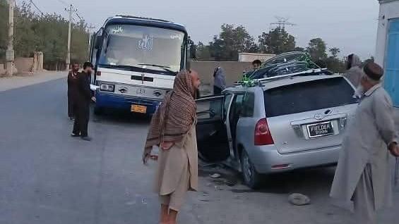 بغلان کې ترافیکي پېښه؛ یو کس مړ او پنځه نور ټپیان شوي