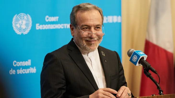 Araghchi, Qatari mediators discuss reopening of Strait of Hormuz