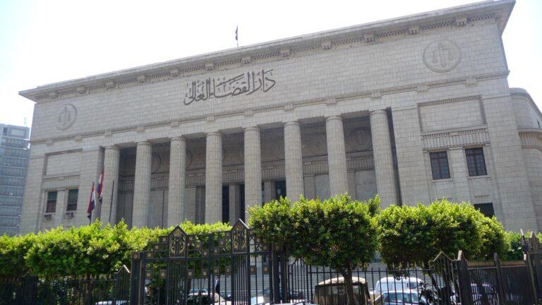 د مصر محکمې یوه ټلوېزیوني ویانده او ۱۱ نور کسان په اعدام محکوم کړل