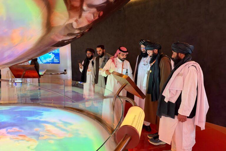 وزیر آب و انرژی افغانستان از نمایشگاه بین‌المللی انرژی در عربستان سعودی دیدار کرد